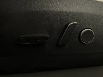 2022 Tesla Model 3 - image 23