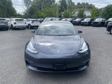 2018 Tesla Model 3 - image 2
