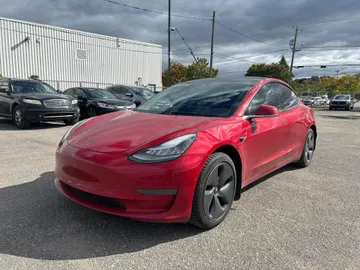 2020 Tesla Model 3 - image 3