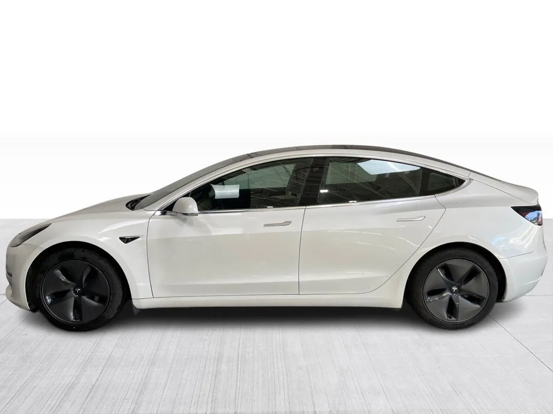 2020 Tesla Model 3 Standard Range Plus, photo 8