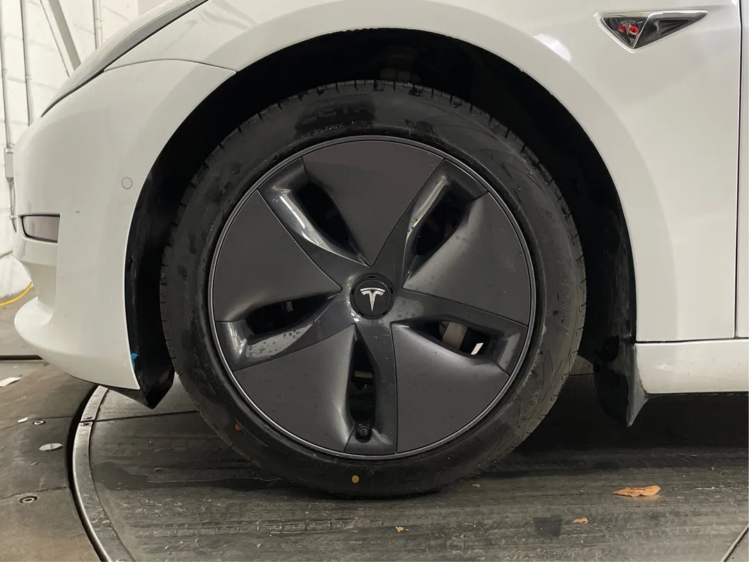 2020 Tesla Model 3 Standard Range Plus, photo 5