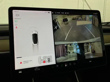 2020 Tesla Model 3 - image 19
