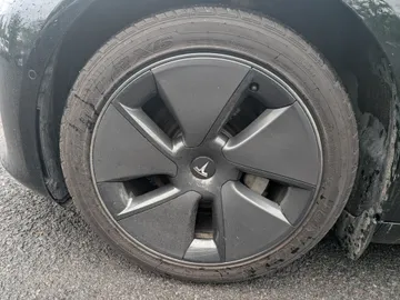 2021 Tesla Model 3 - image 7