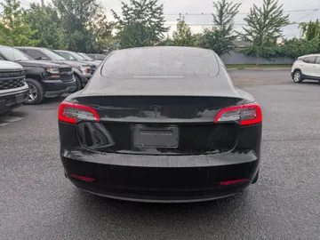 2021 Tesla Model 3 - image 6