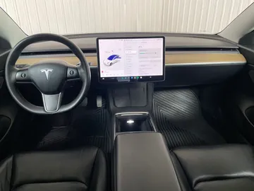 2021 Tesla Model 3 - image 4