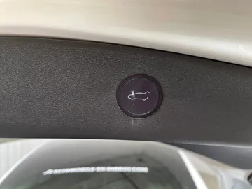 2021 Tesla Model 3 - image 20