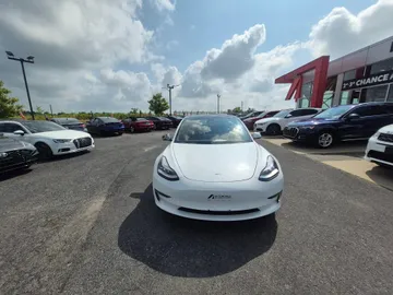 2021 Tesla Model 3 - image 2