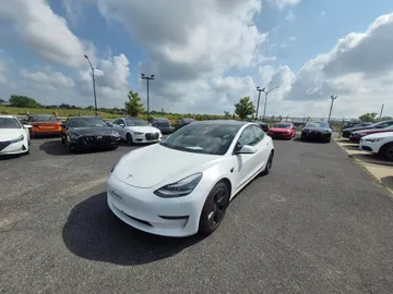 2021 Tesla Model 3 - image 3