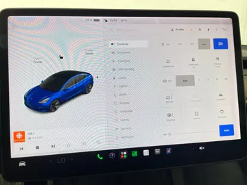 2021 Tesla Model 3 - image 25