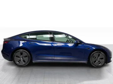 2021 Tesla Model 3 - image 9