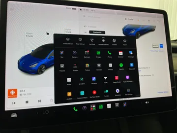 2021 Tesla Model 3 - image 27