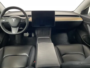 2021 Tesla Model 3 - image 20
