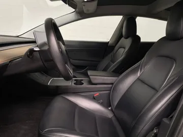 2021 Tesla Model 3 - image 11