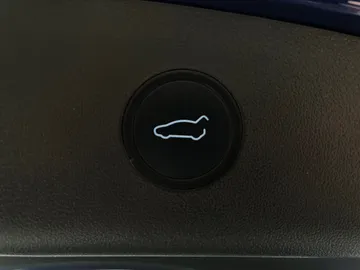 2021 Tesla Model 3 - image 18