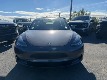 2023 Tesla Model 3 - image 2