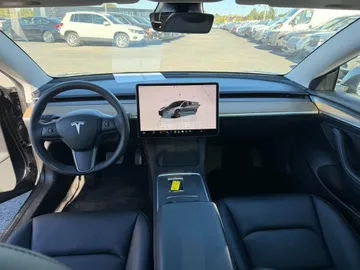 2023 Tesla Model 3 - image 9