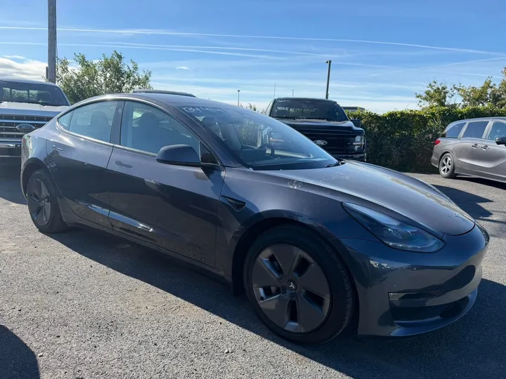 2023 Tesla Model 3 - image principale