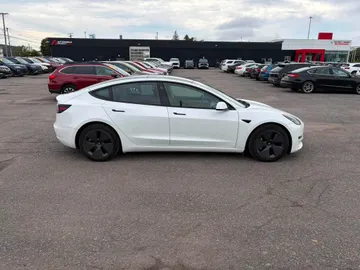 2023 Tesla Model 3 - image 6