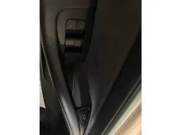 2023 Tesla Model 3 - image 24