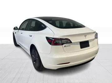 2023 Tesla Model 3 - image 9