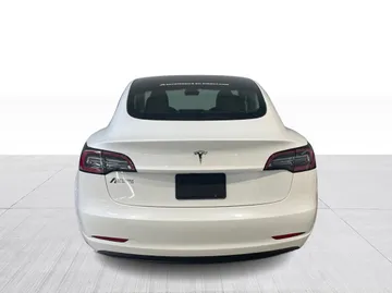 2023 Tesla Model 3 - image 10