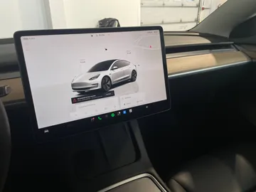 2023 Tesla Model 3 - image 17