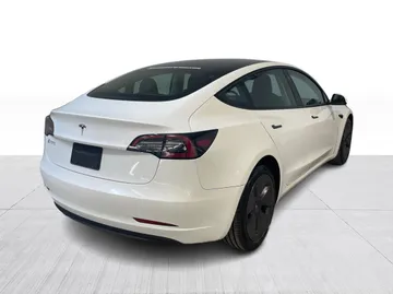 2023 Tesla Model 3 - image 12