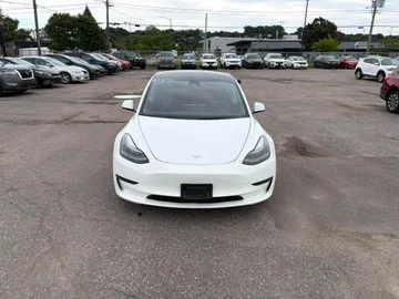 2023 Tesla Model 3 - image 2
