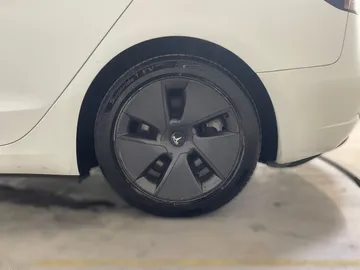 2023 Tesla Model 3 - image 4