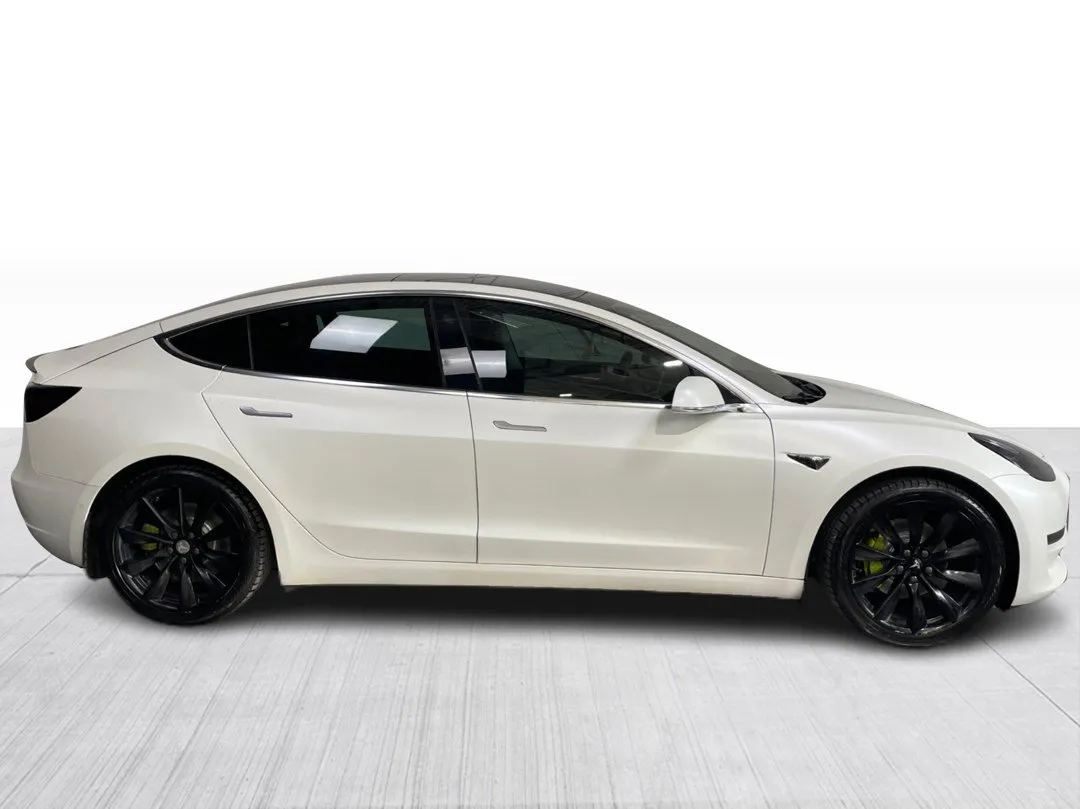 2020 Tesla Model 3 — photo 8