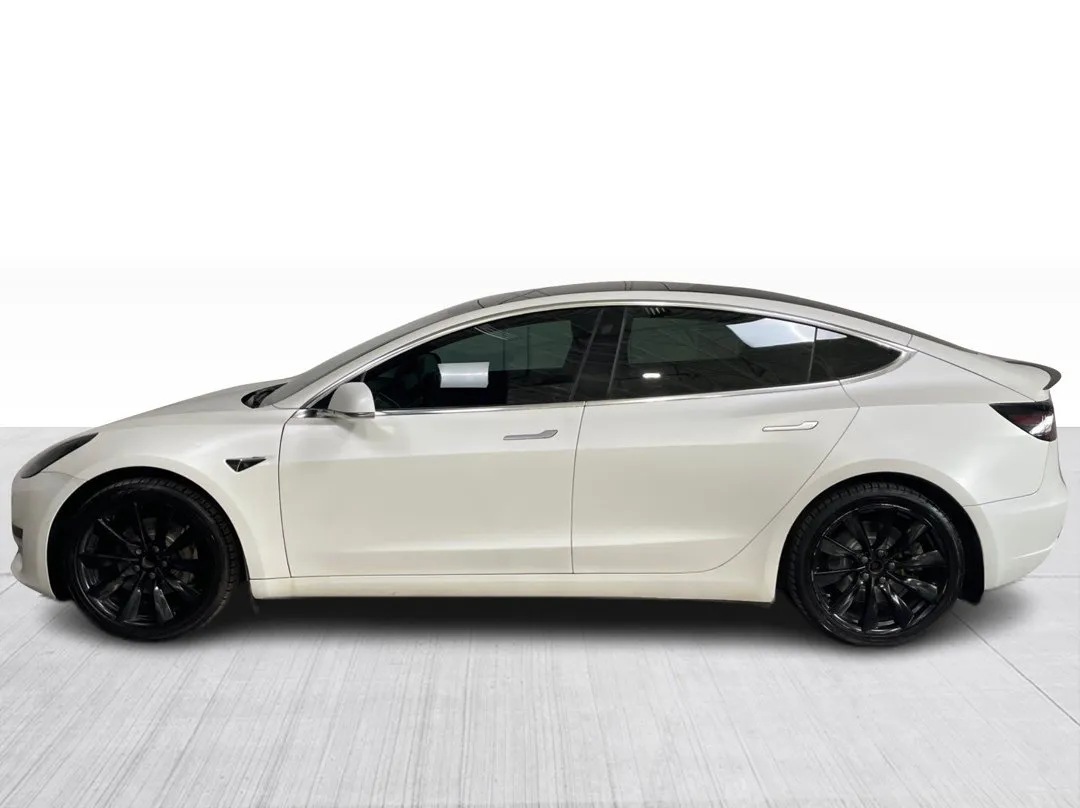 2020 Tesla Model 3 — photo 4