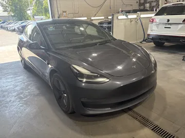 2023 Tesla Model 3 - image 3