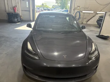 2023 Tesla Model 3 - image 2