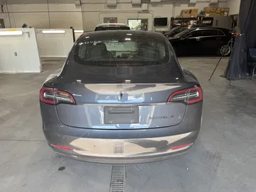 2023 Tesla Model 3 - image 6