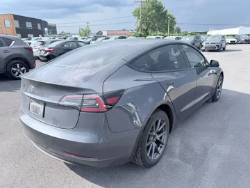 2023 Tesla Model 3 - image 6