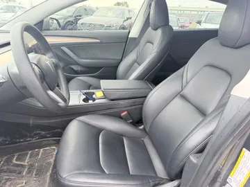 2023 Tesla Model 3 - image 8