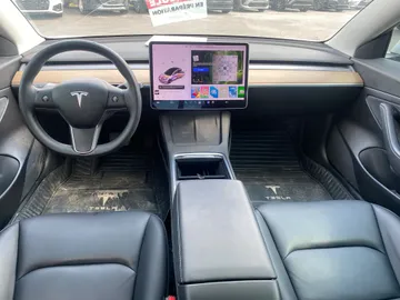 2021 Tesla Model 3 - image 10