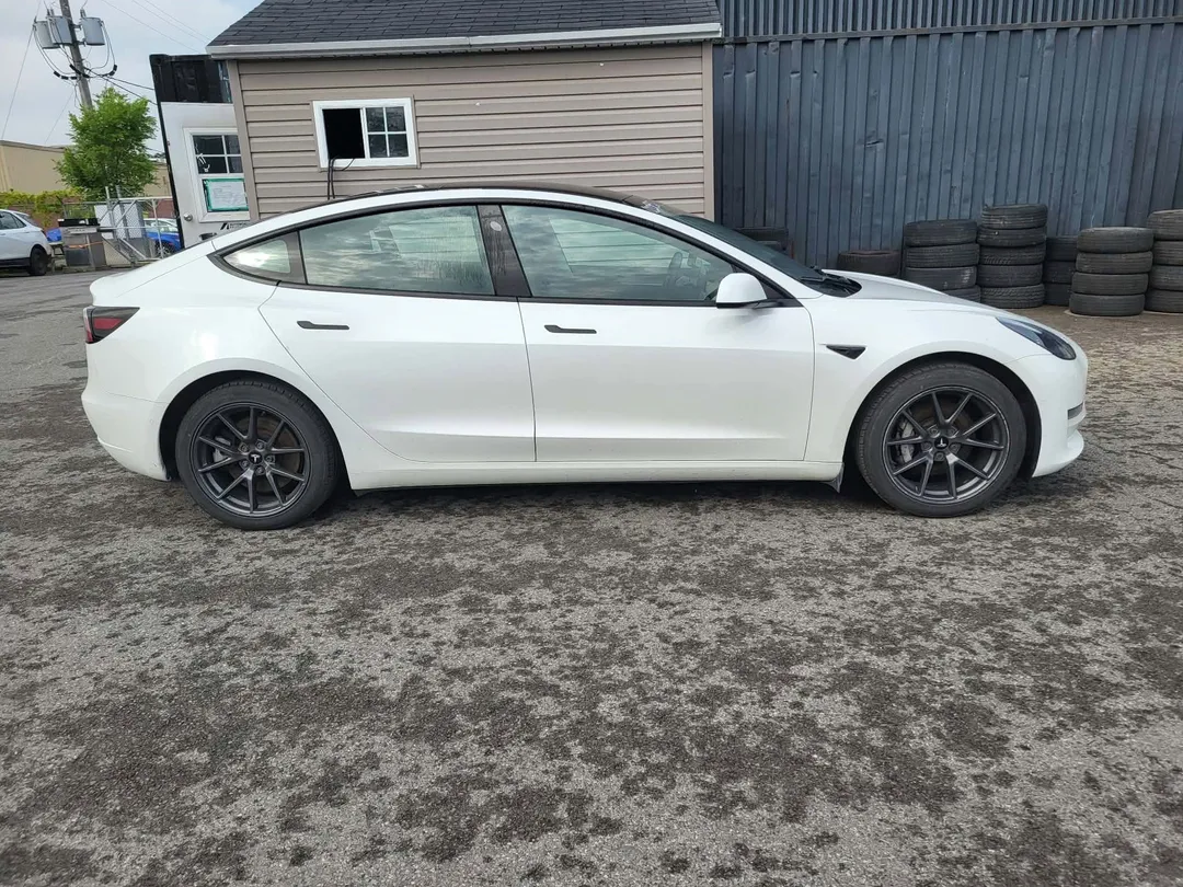 2022 Tesla Model 3 — photo 5