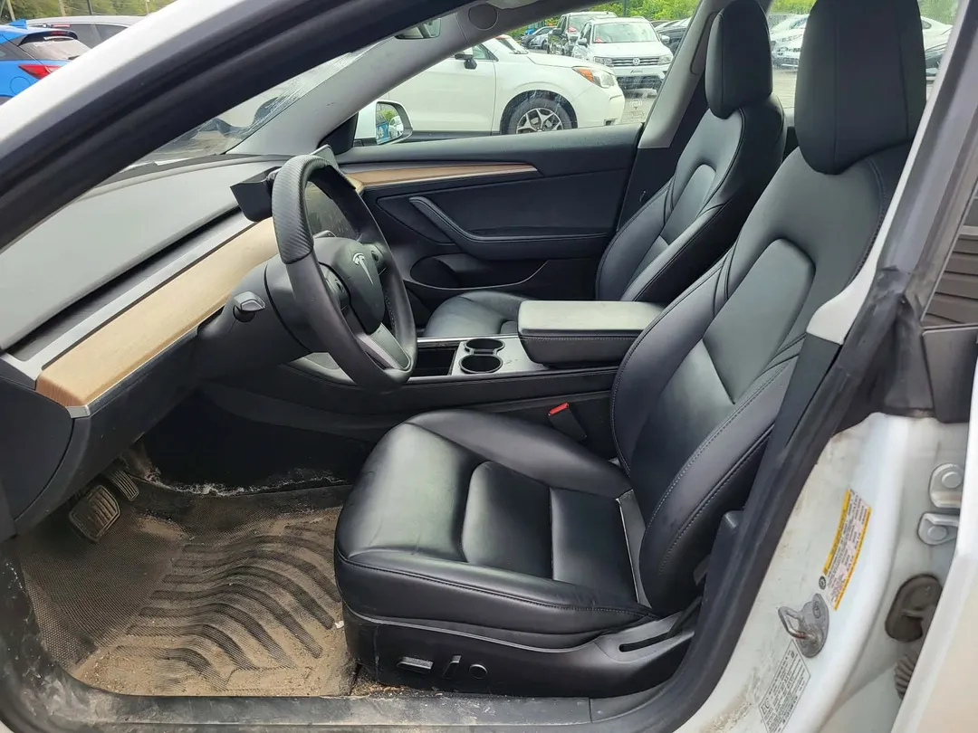 2022 Tesla Model 3 — photo 7