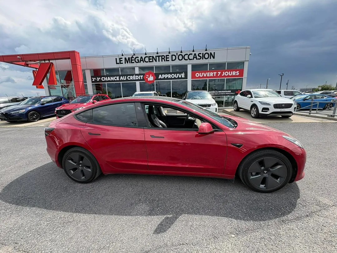2022 Tesla Model 3 — photo 4