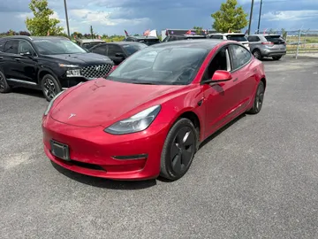 2022 Tesla Model 3 - image 3