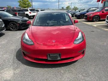 2022 Tesla Model 3 - image 2
