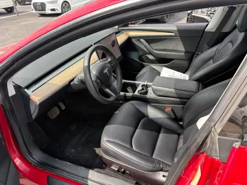 2022 Tesla Model 3 - image 8