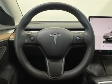 2023 Tesla Model 3 - image 20
