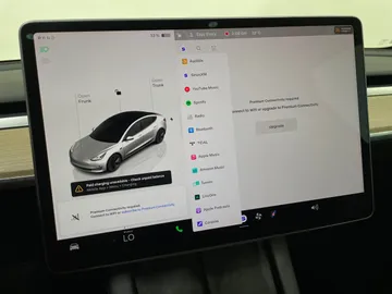2023 Tesla Model 3 - image 24