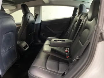 2023 Tesla Model 3 - image 15