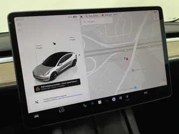 2023 Tesla Model 3 - image 25