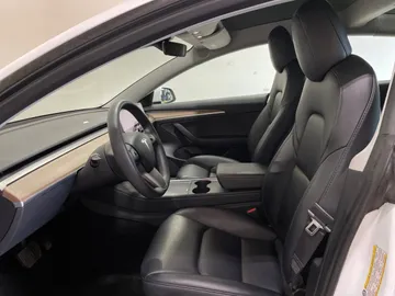 2023 Tesla Model 3 - image 3