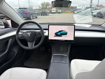 2023 Tesla Model 3 - image 3