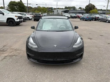 2023 Tesla Model 3 - image 2